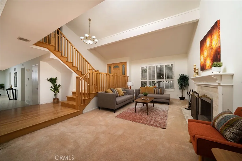 Cypress, California 90630, United States, 5 Bedrooms Bedrooms, ,3 BathroomsBathrooms,Residential,Pending,211863