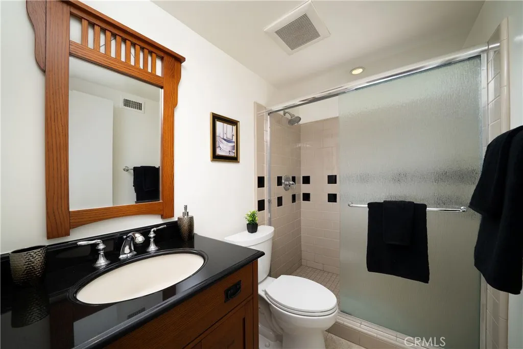 Cypress, California 90630, United States, 5 Bedrooms Bedrooms, ,3 BathroomsBathrooms,Residential,Pending,211863