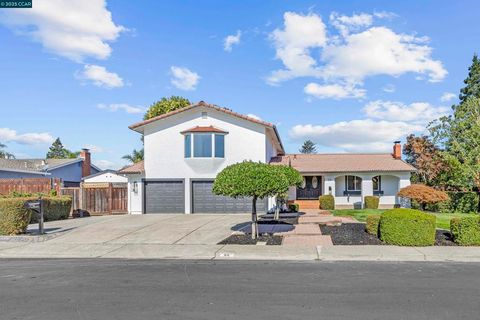 Photo of 44 Dos Rios Ct Ct, San Ramon, CA 94583 (MLS # 41115733) Photo of 44 Dos Rios Ct Ct, San Ramon, CA 94583 (MLS # 41115733)