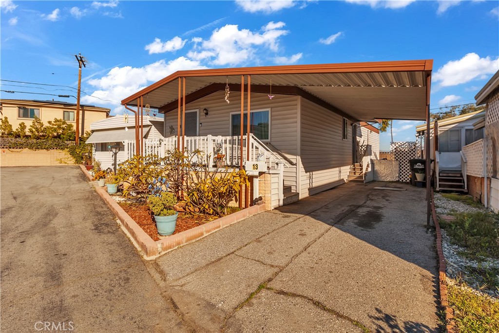 2550 Pacific Coast Highway 13