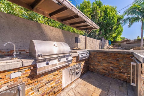 Tiny photo for 11595 Coralberry Court, Moorpark, CA 93021 (MLS # 226004295)