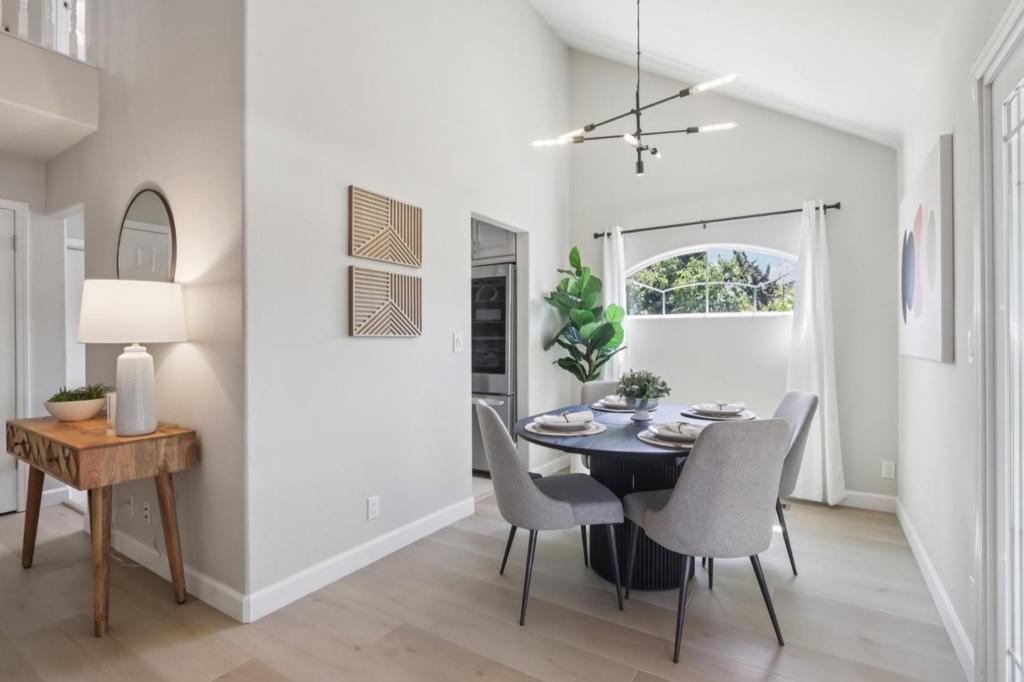 3043 Crater Lane