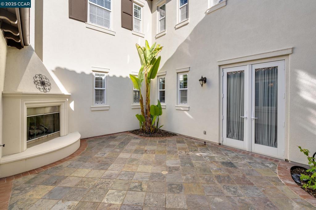 GALE RANCH - Residential Lease