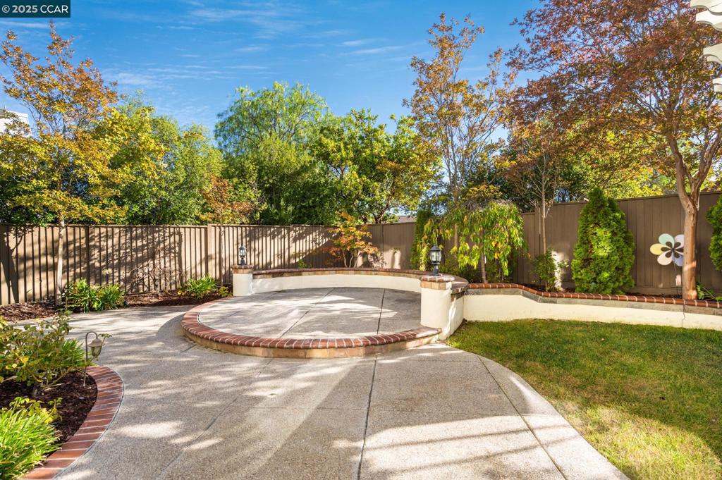 GALE RANCH - Residential Lease