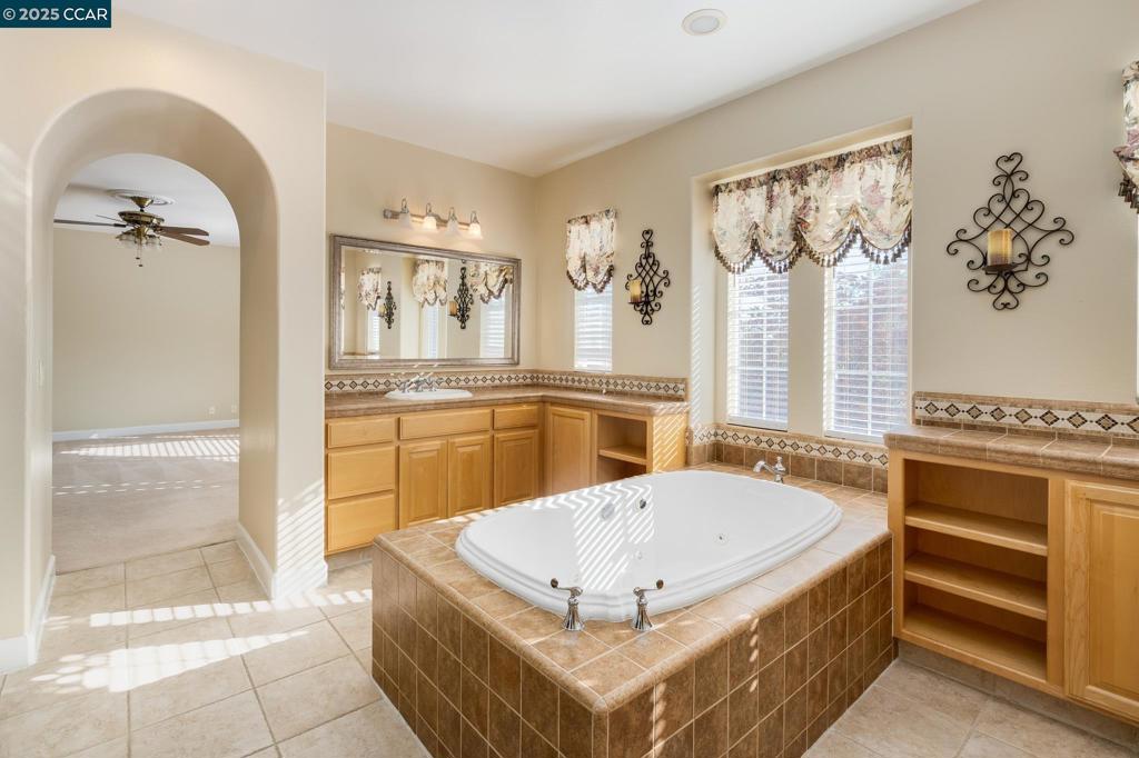 GALE RANCH - Residential Lease