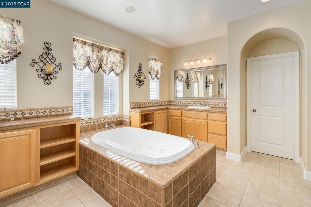 GALE RANCH - Residential Lease