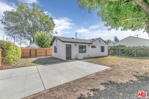 Photo of 7309 N Wilbur Ave, Reseda, CA 91335 (MLS # 26670161)