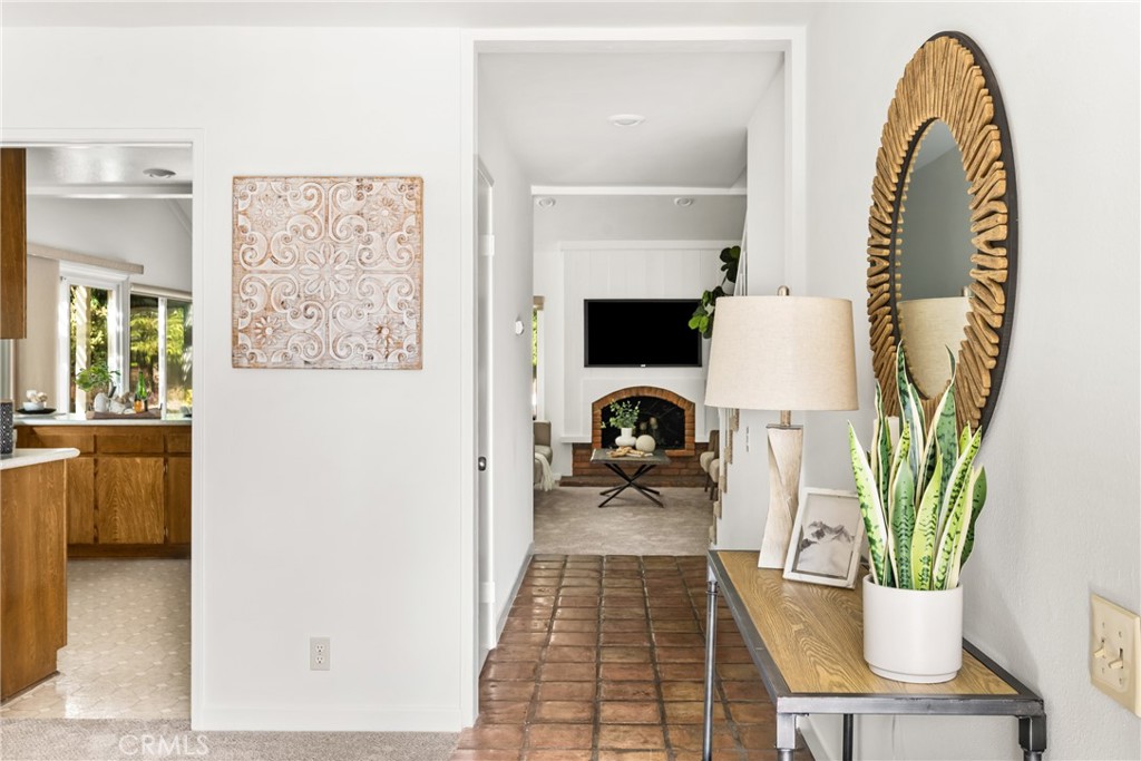 4071 Loma