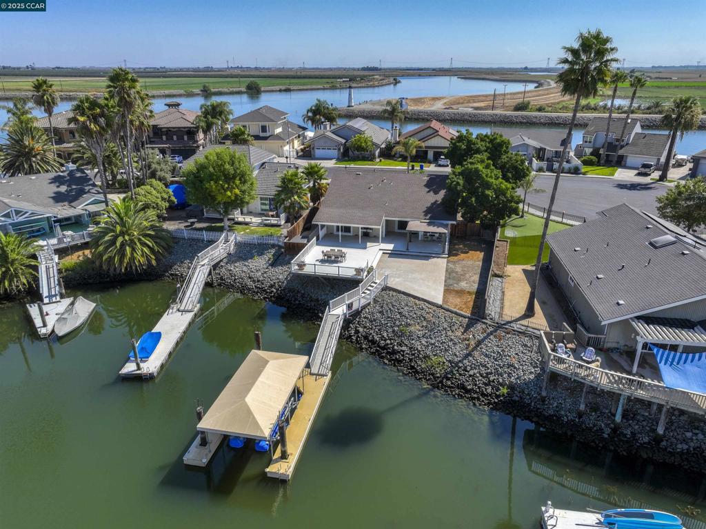 DELTA WATERFRONT ACCESS - Residential