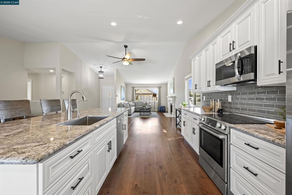 DELTA WATERFRONT ACCESS - Residential