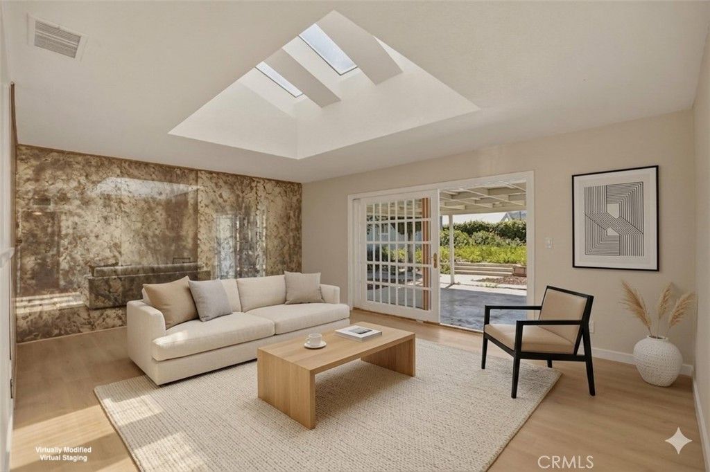 Photo of 1534 Wallace St, Simi Valley, CA 93065 (MLS # SR26076467)