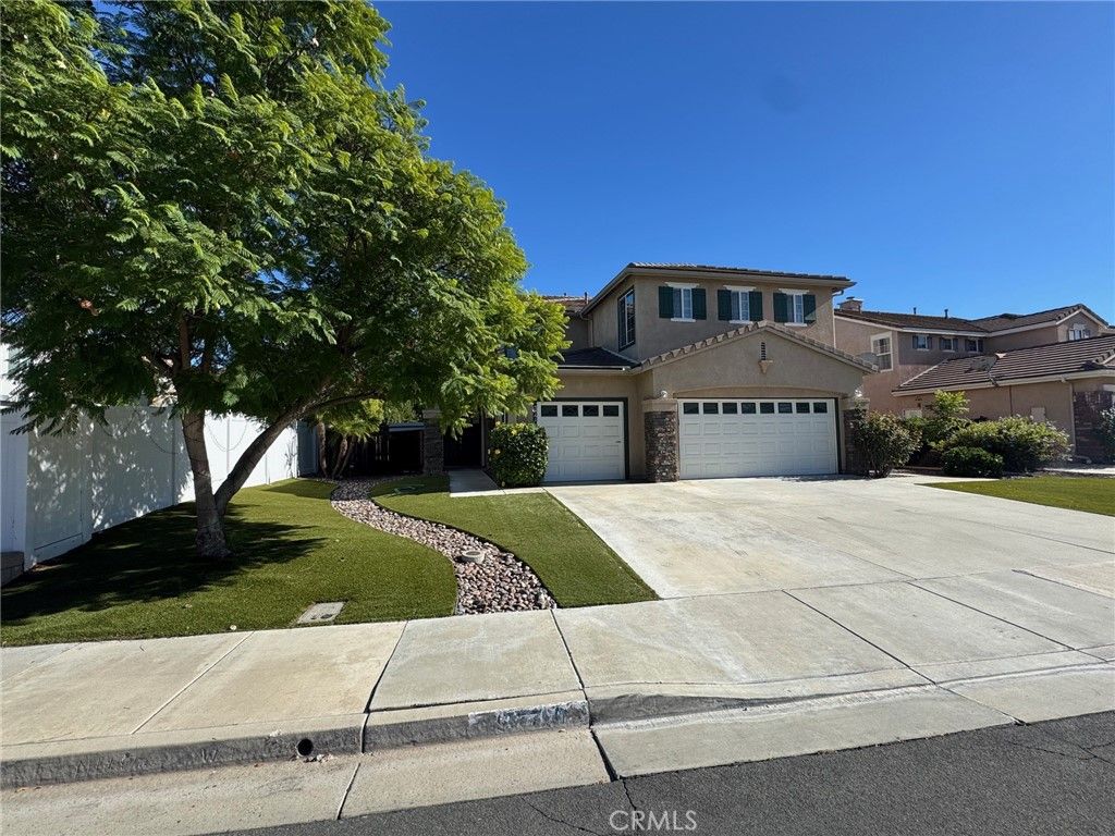 Photo of 37700 Quintana Drive, Murrieta, CA 92563 (MLS # SW25245264)