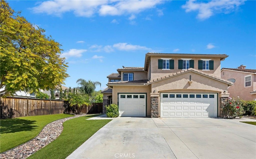 Photo of 37700 Quintana Drive, Murrieta, CA 92563 (MLS # SW25245264)