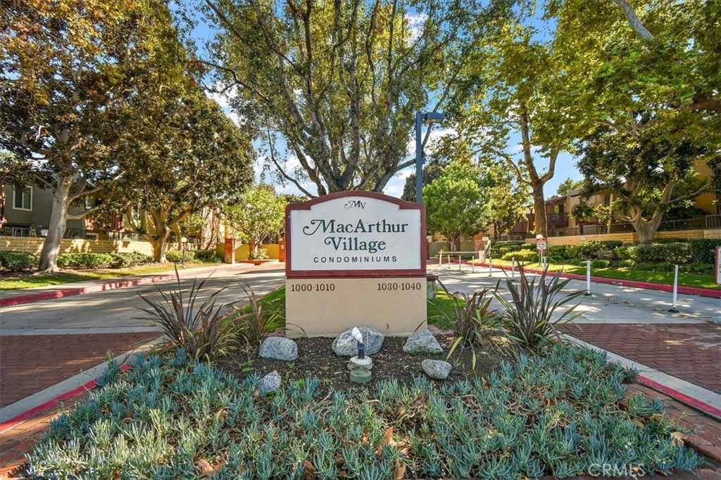 Welcome to this beautifully maintained 1-bedroom, 1-bathroom condo located just minutes from South Coast Plaza, world-class dining, and major freeways. Situated in a quiet, well-kept community with lush landscaping and resort-style amenities, this unit offers the perfect blend of comfort, convenience, and affordability.
Enjoy an open floor plan with plenty of natural light, a spacious living area, and a private balcony ideal for relaxing or entertaining. The kitchen features ample cabinet space and a cozy dining nook.
The community offers gated entry, a sparkling pool, spa, fitness center, and on-site laundry.