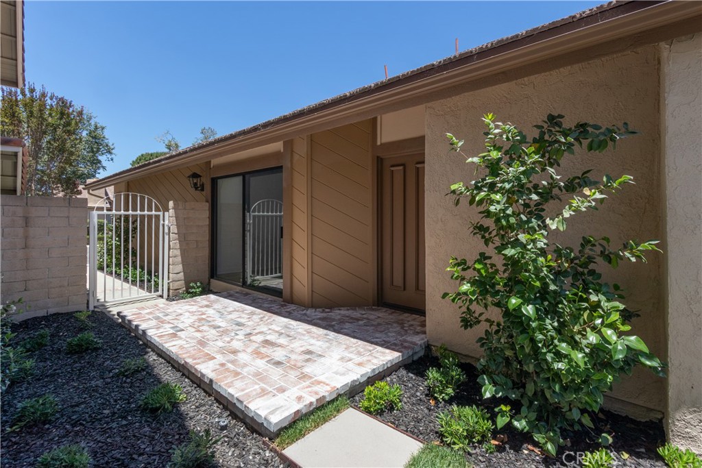 18 W Lucero, Irvine CA 92620 - Photo 9