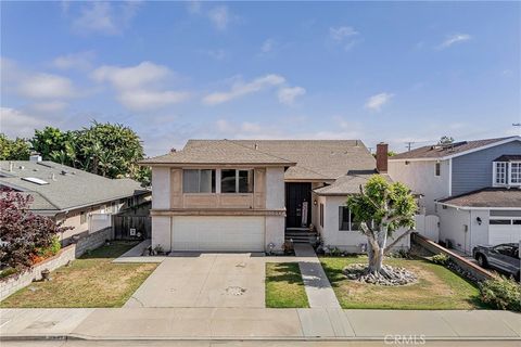 Photo of 9522 Yellowstone Drive, Huntington Beach, CA 92646 (MLS # SB25110622)