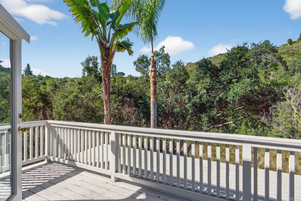 2776 W Canyon Avenue