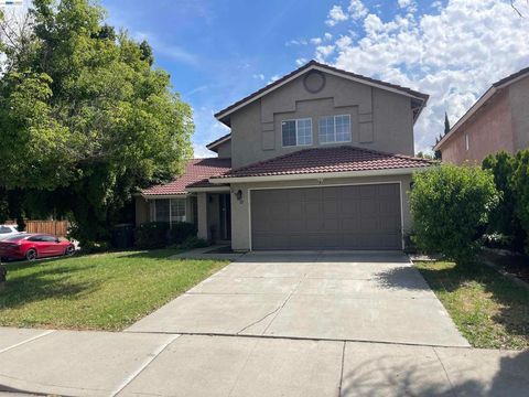 Photo of 2180 Jenni Ln Ln, Tracy, CA 95377 (MLS # 41130432)