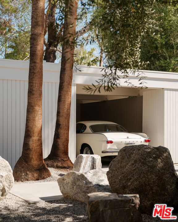 Movie Colony East - Residential