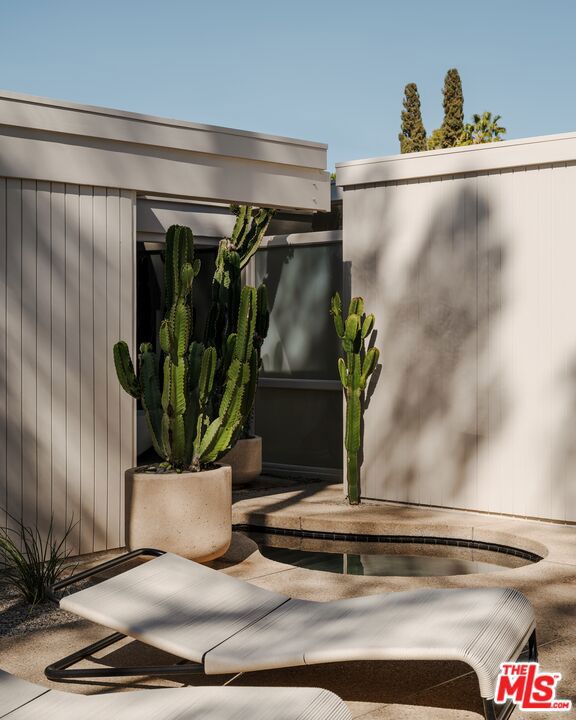 Movie Colony East - Residential