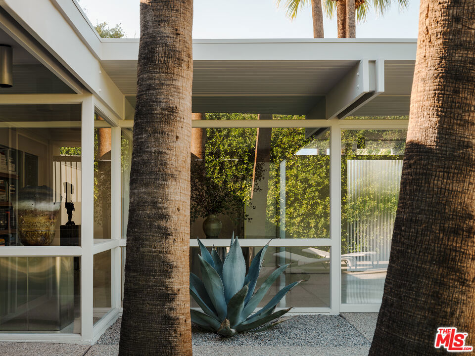 Movie Colony East - Residential