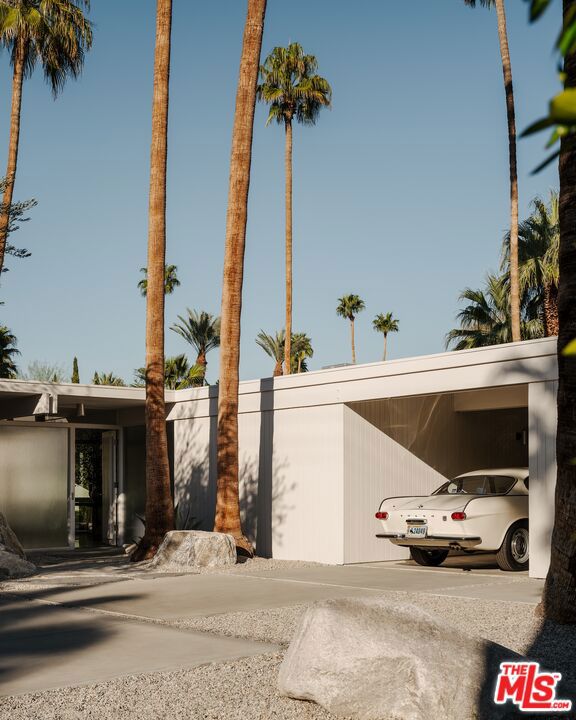 Movie Colony East - Residential