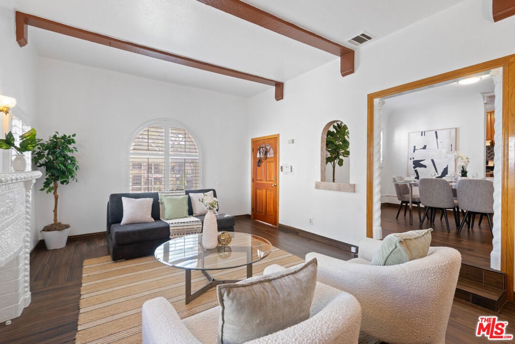 Photo of 5359 Saturn Street, Los Angeles, CA 90019 (MLS # 26837287)