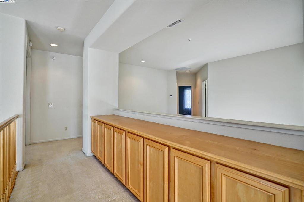 SANDHURST - Residential