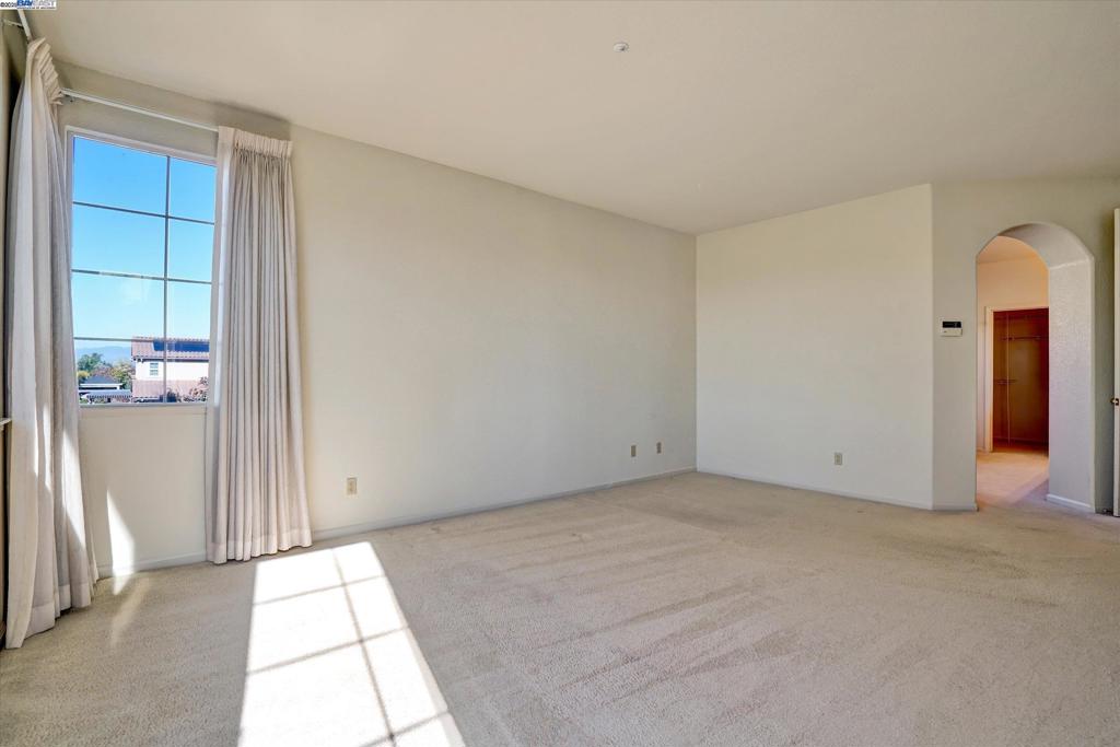 SANDHURST - Residential