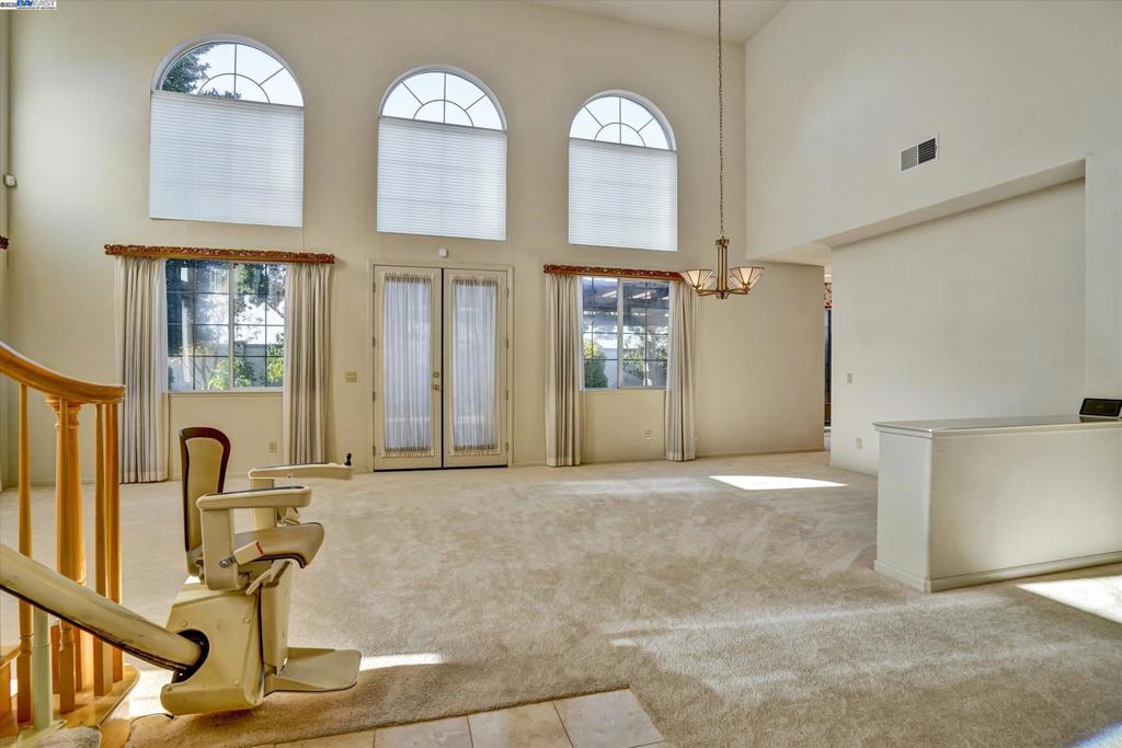 SANDHURST - Residential