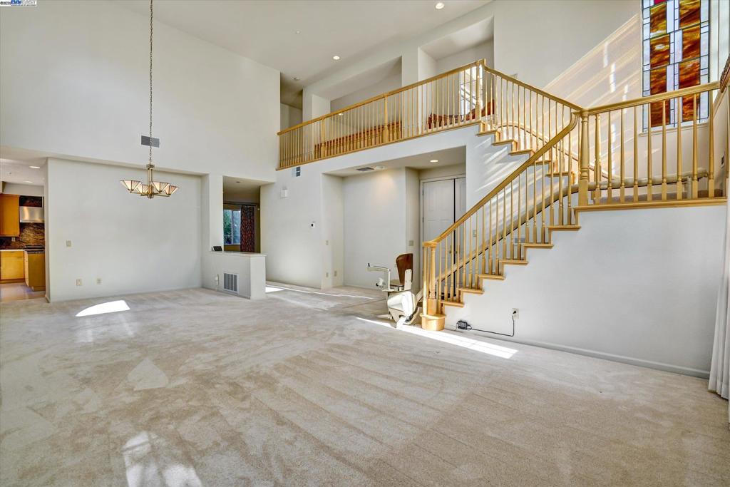 SANDHURST - Residential