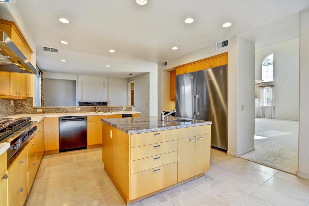 SANDHURST - Residential