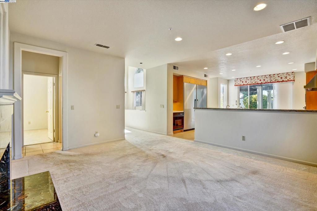 SANDHURST - Residential