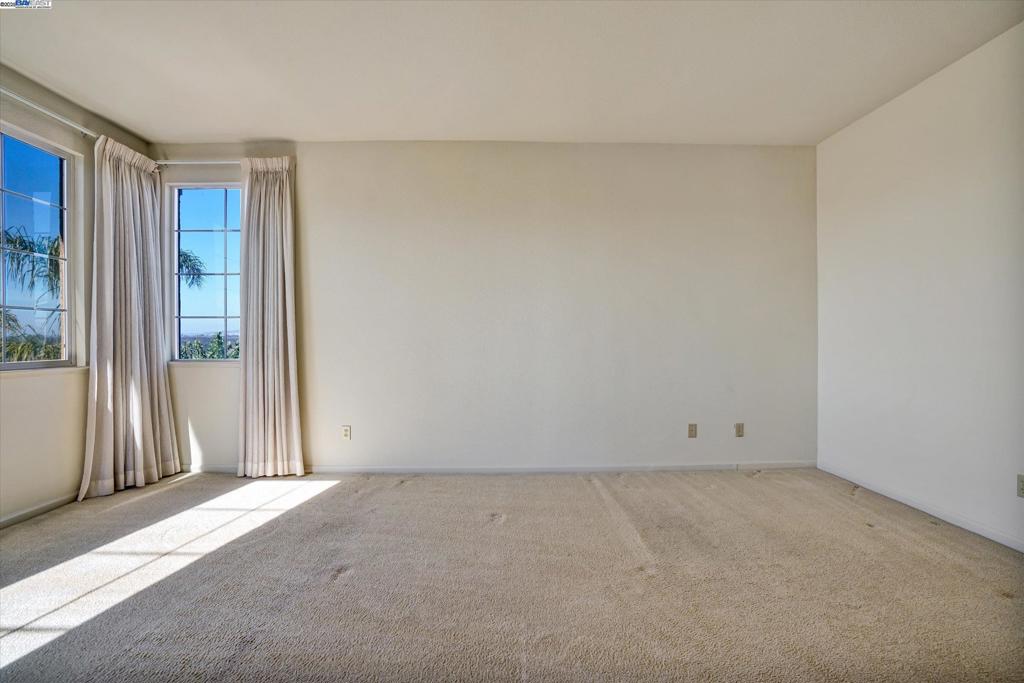 SANDHURST - Residential