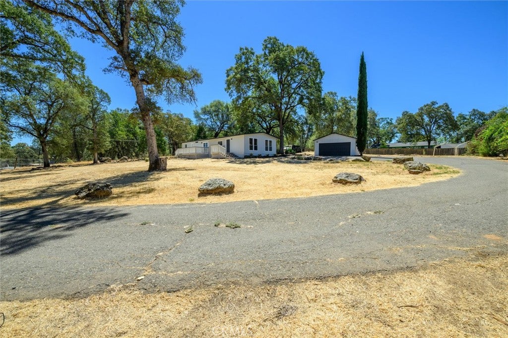 6821 Woodstock