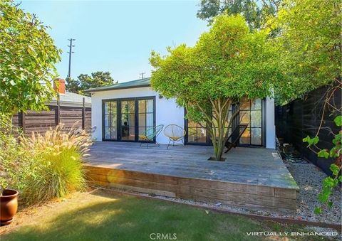 Photo of 1113 Amoroso Place, Venice, CA 90291 (MLS # GD25270465)