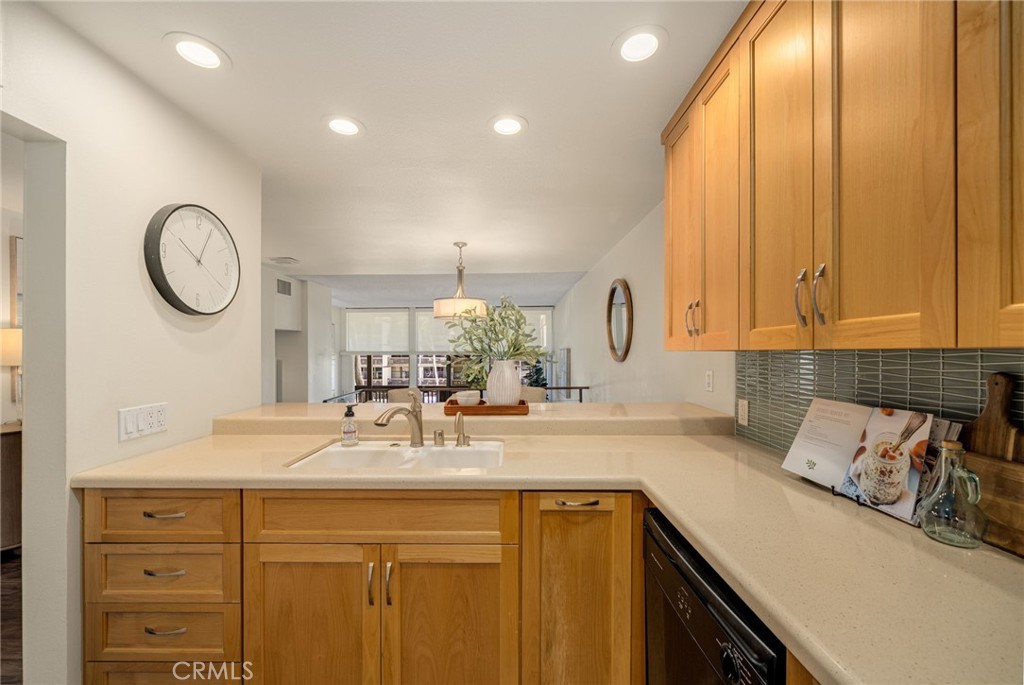 9233 Marina Pacifica N