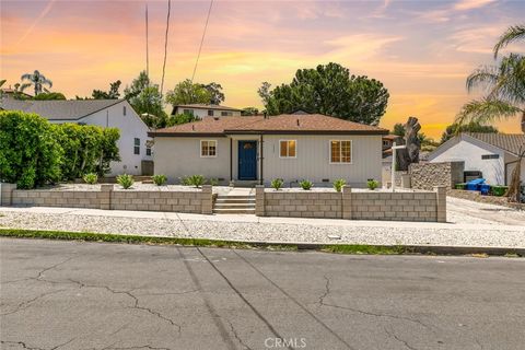 Photo of 10347 Newhome Avenue, Sunland, CA 91040 (MLS # BB25119983)