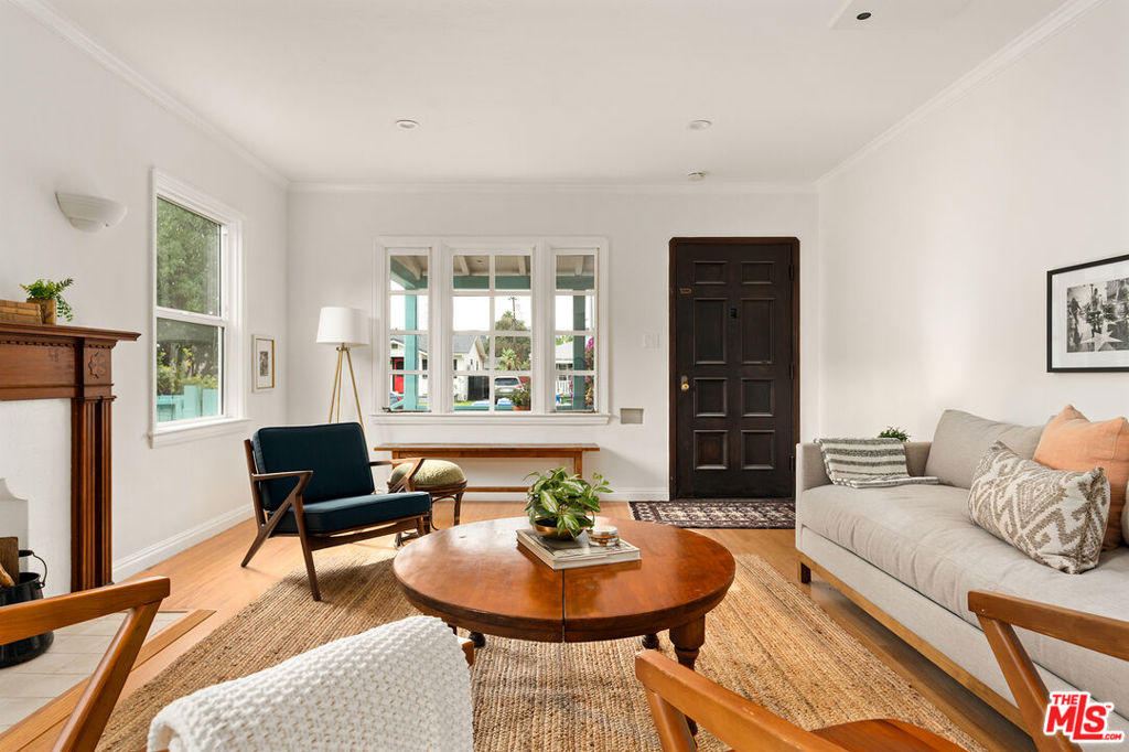 Properties 4 3143 Larga Avenue