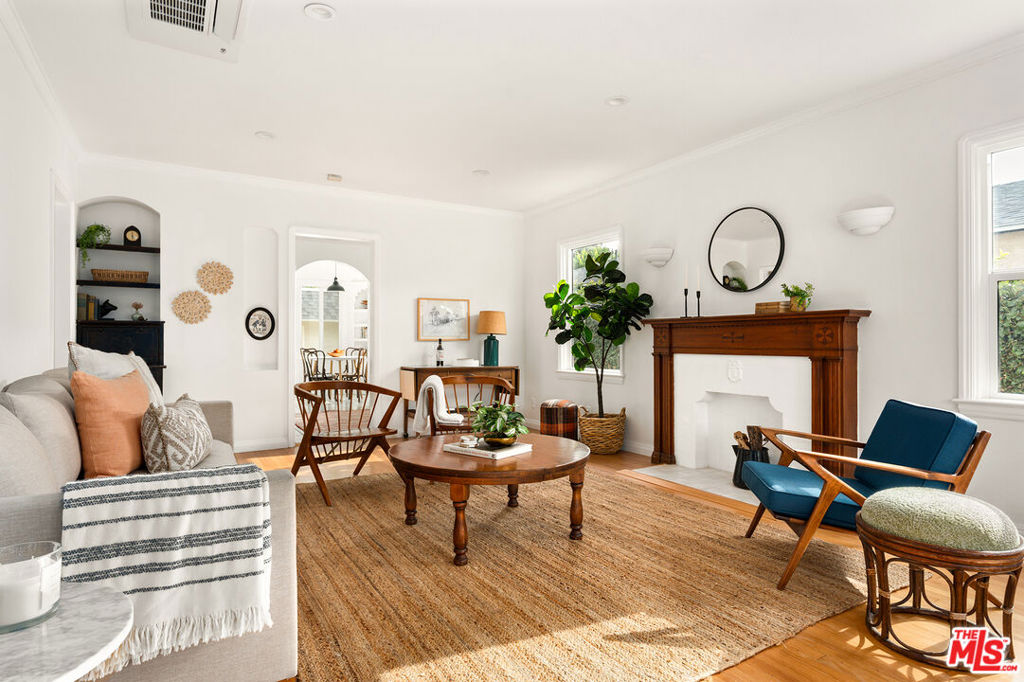 Properties 3 3143 Larga Avenue