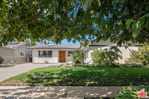 Photo of 22521 Haynes Street, West Hills, CA 91307 (MLS # 26992457)