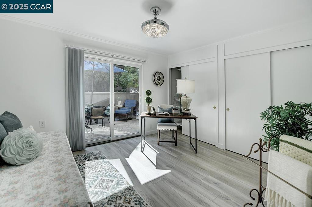 ROSSMOOR - Residential