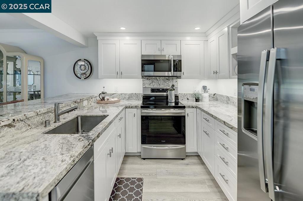 ROSSMOOR - Residential
