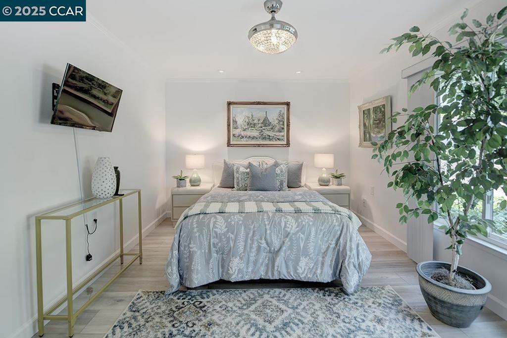ROSSMOOR - Residential