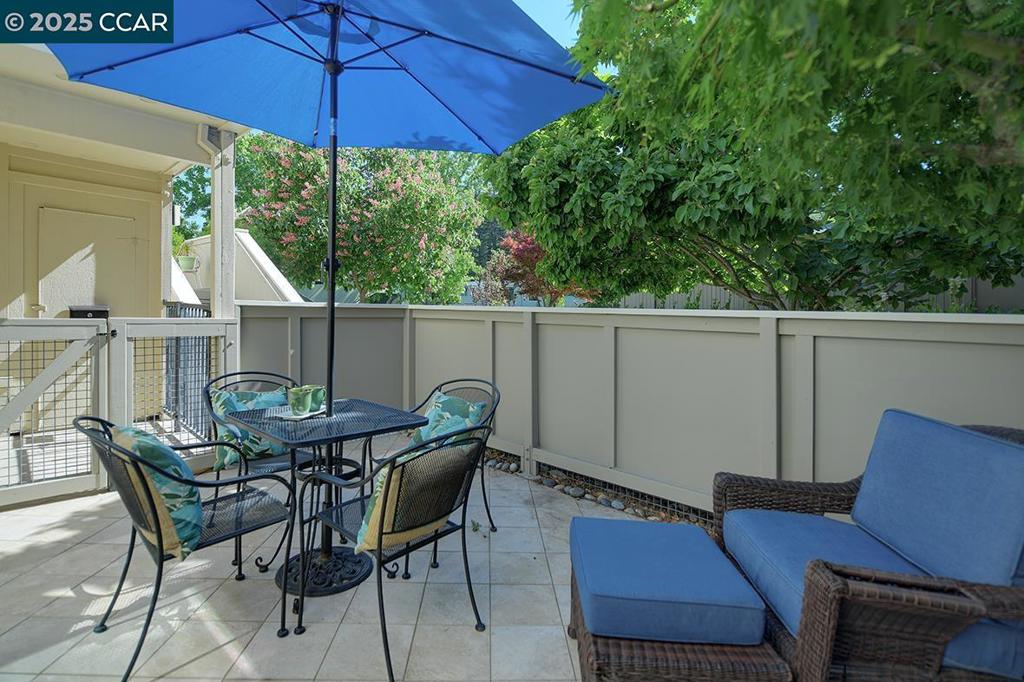 ROSSMOOR - Residential
