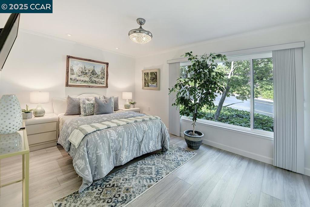 ROSSMOOR - Residential