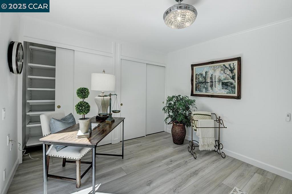 ROSSMOOR - Residential