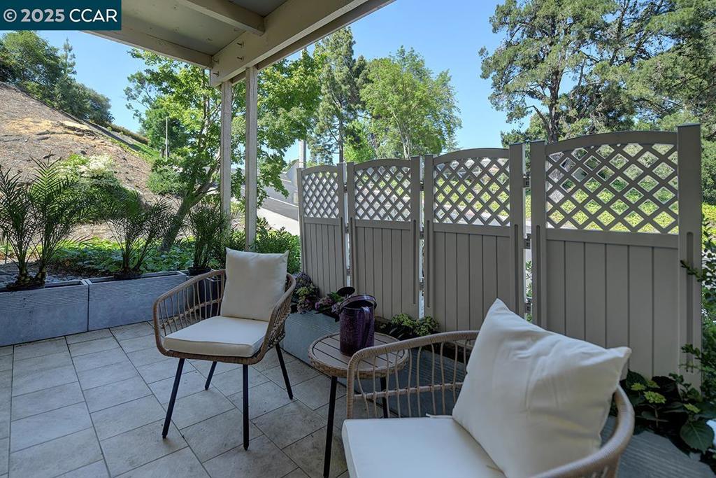 ROSSMOOR - Residential