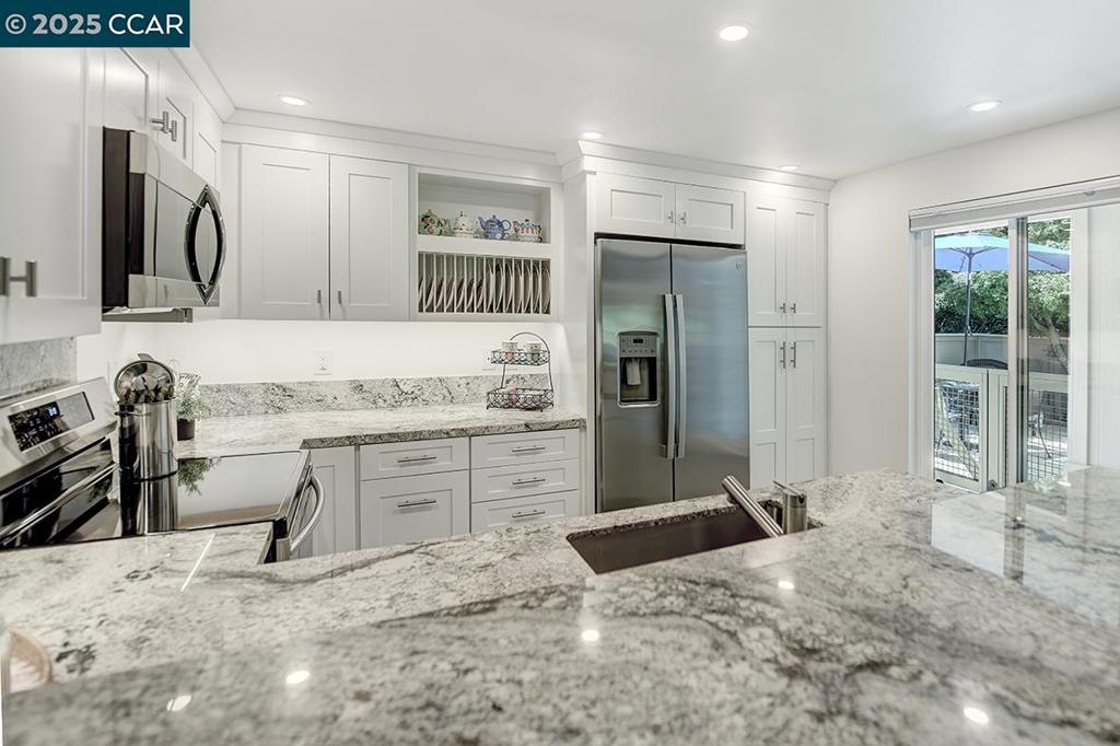ROSSMOOR - Residential