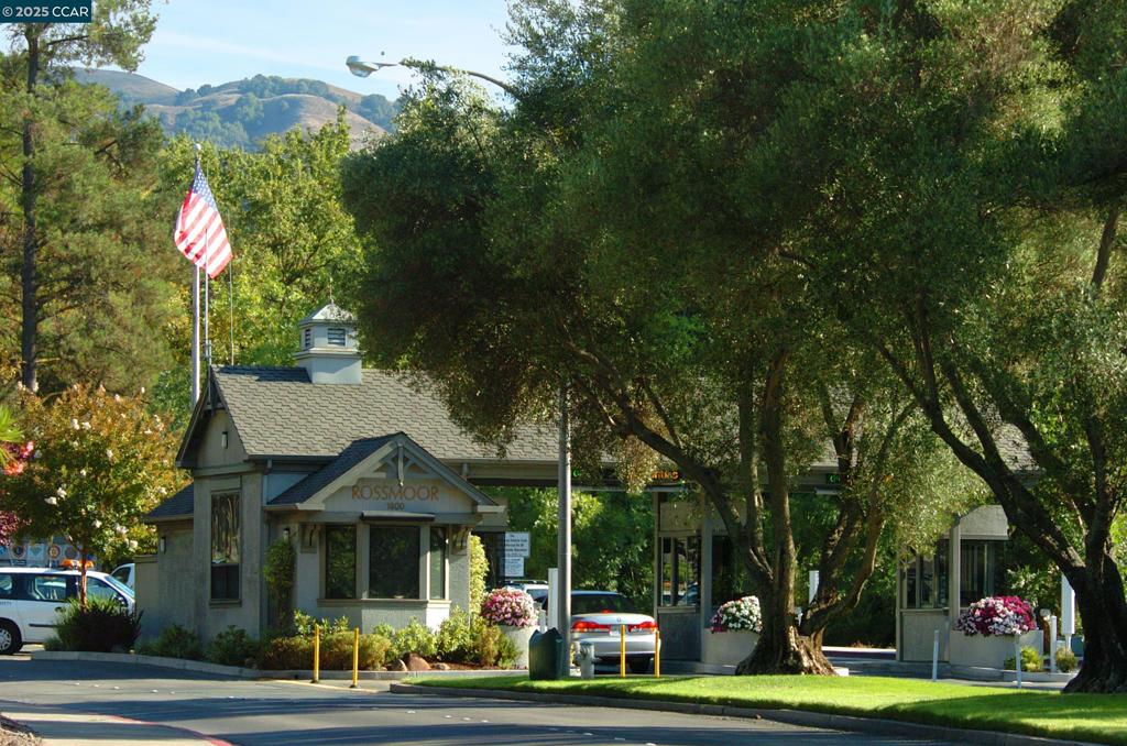 ROSSMOOR - Residential